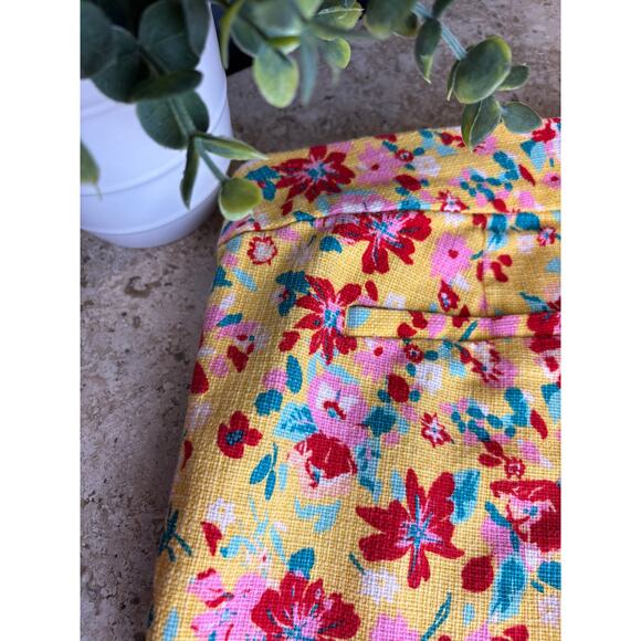 J Crew Womens Sz 8 Yellow Basketweave Ditsy Floral Preppy Feminine Floral Shorts - Picture 3 of 4